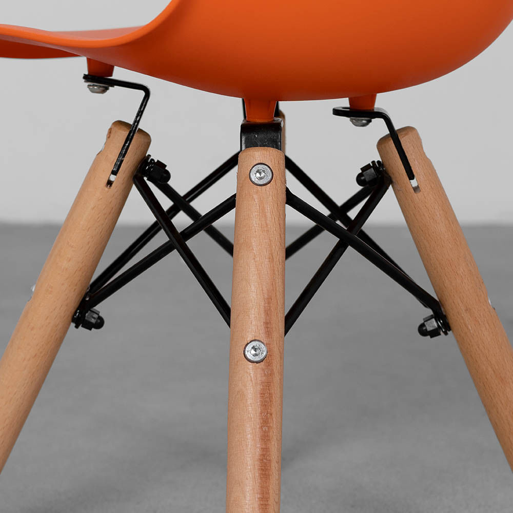 cadeira-eiffel-infantil-base-madeira-laranja-base