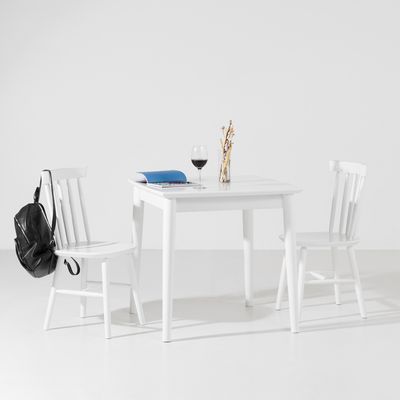 conjunto-mesa-mia-80x80cm-com-2-cadeiras-mia-branco-ambiente