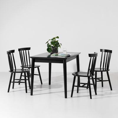conjunto-mesa-mia-120x80cm-com-4-cadeiras-mia-preto-ambiente
