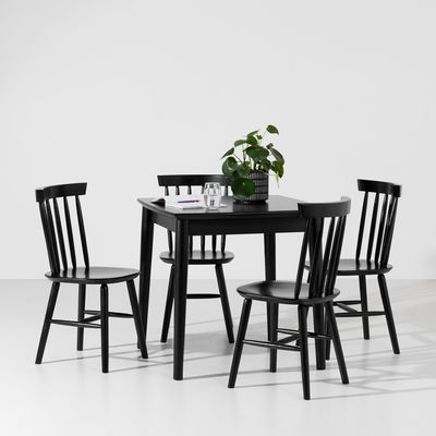 conjunto-mesa-mia-80x80cm-com-4-cadeiras-mia-preto-ambiente