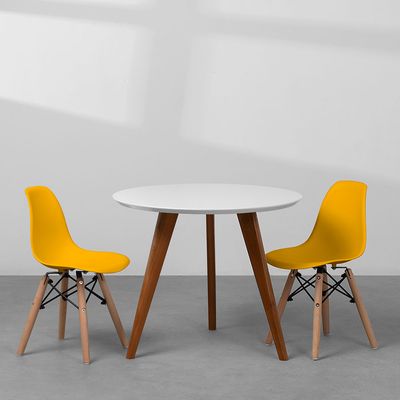 conjunto-mesa-mini-square-infantil-branca-com-2-cadeiras-eiffel-amarelas