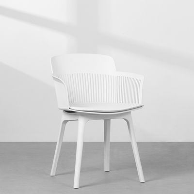 cadeira-mena-branco-diagonal