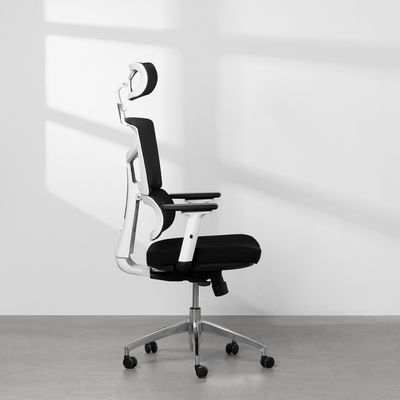 cadeira-de-escritorio-luxx-alta-branco-e-preto-lado