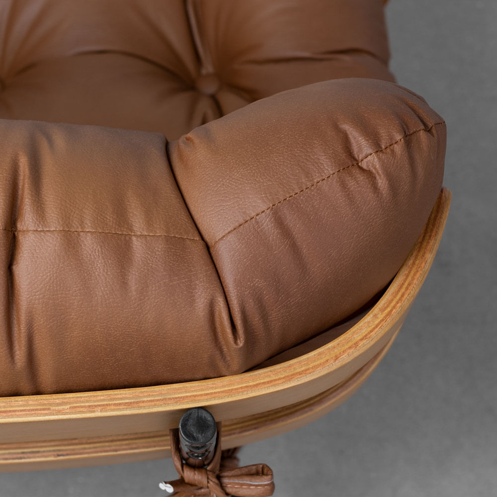 poltrona-com-puff-costela-caramelo-quina