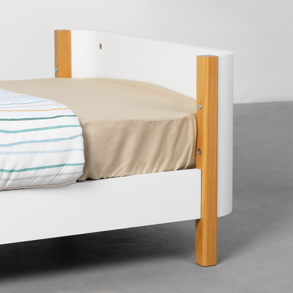 berco-mini-cama-curvo-oca-branco-e-amendoa6