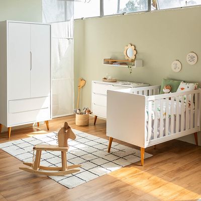 kit-quarto-infantil-theo-com-pes-retro-mel---berco---comoda-6-gavetas---guarda-roupa-2-portas---bran