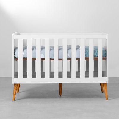 kit-quarto-infantil-theo-com-pes-retro-mel---berco---comoda-6-gavetas---guarda-roupa-2-portas---polt