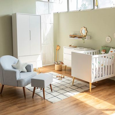 kit-quarto---infantil-theo-com-pes-retro-natural---berco---comoda-6-gavetas---guarda-roupa-2-portas---