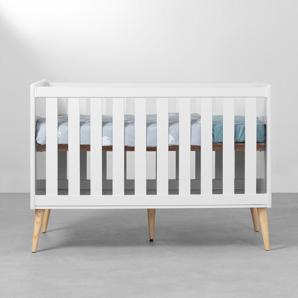 kit-quarto-infantil-theo-com-pes-retro-natural---berco---comoda-3-gavetas-e-1-portas---guarda-roupa-