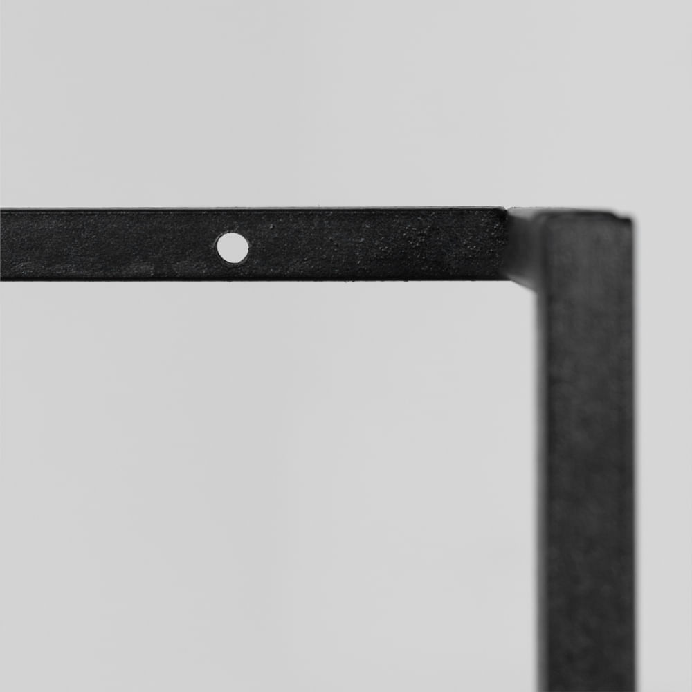 estante-degrau-grafite-e-freijo-145m-detalhe