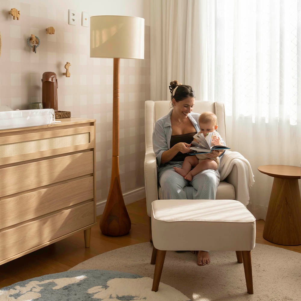 2025_comoda_paglia_luminaria_drop_poltona_ginga_trocador_branco_mesa_dadi_tapete_mapa_mundi