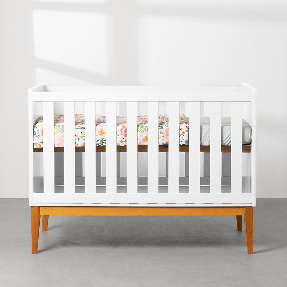 Kit-Quarto-Infantil-Theo-com-Pes-Square-Mel---Berco---Comoda-6-Gavetas---Guarda-Roupa-2-Portas---Poltrona-e-Puff-Lola---Branco-Fosco