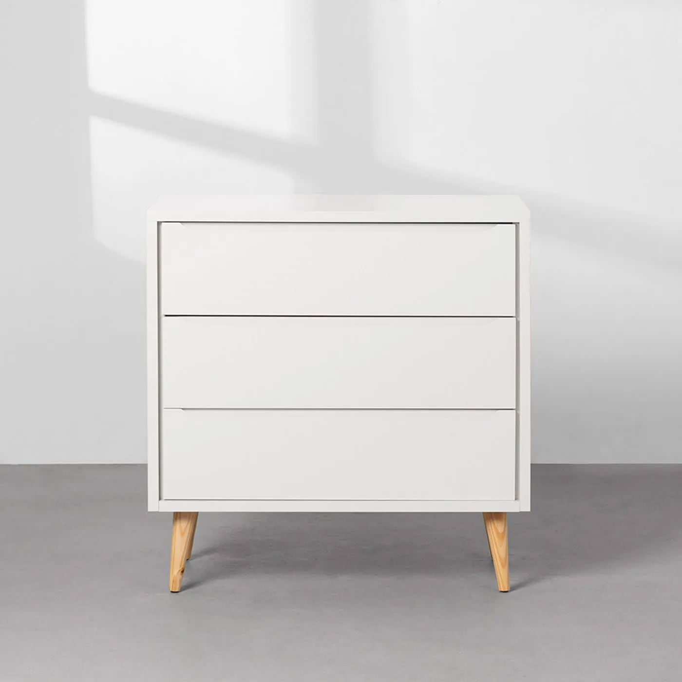 kit-quarto-infantil-theo-com-pes-retro-natural---berco---comoda-3-gavetas---guarda-roupa-2-portas---