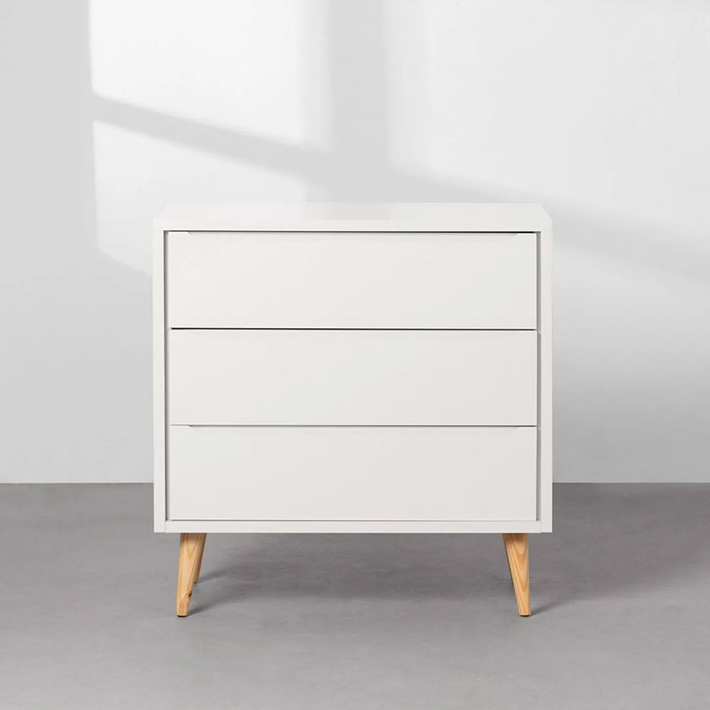 kit-quarto-infantil-theo-com-pes-retro-natural---berco---comoda-3-gavetas---poltrona-e-puff-capri---