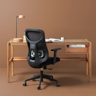 conjunto-office---escrivaninha-arp-nozes-com-tampo-vidro-incolor-1-60m---cadeira-de-escritorio-kira-