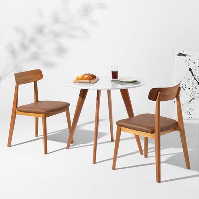 conjunto-mesa-de-jantar-square-branca-redonda---88cm---2-cadeiras-nord-encosto-madeira---cognac