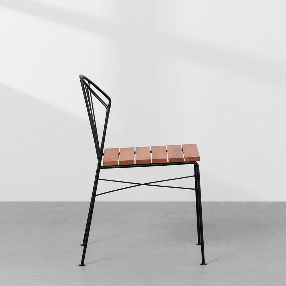 cadeira-patio-preto-e-nozes-detalhe-lateral