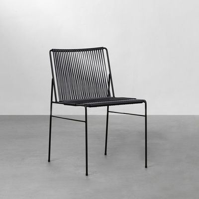 cadeira-sol-spaguet-preto-diagonal