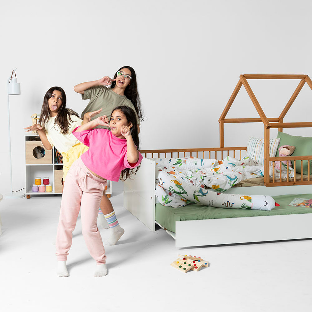 2025_cama_casinha_estante_treviso_minhocao_selva_edredom_selva_almofada_listras