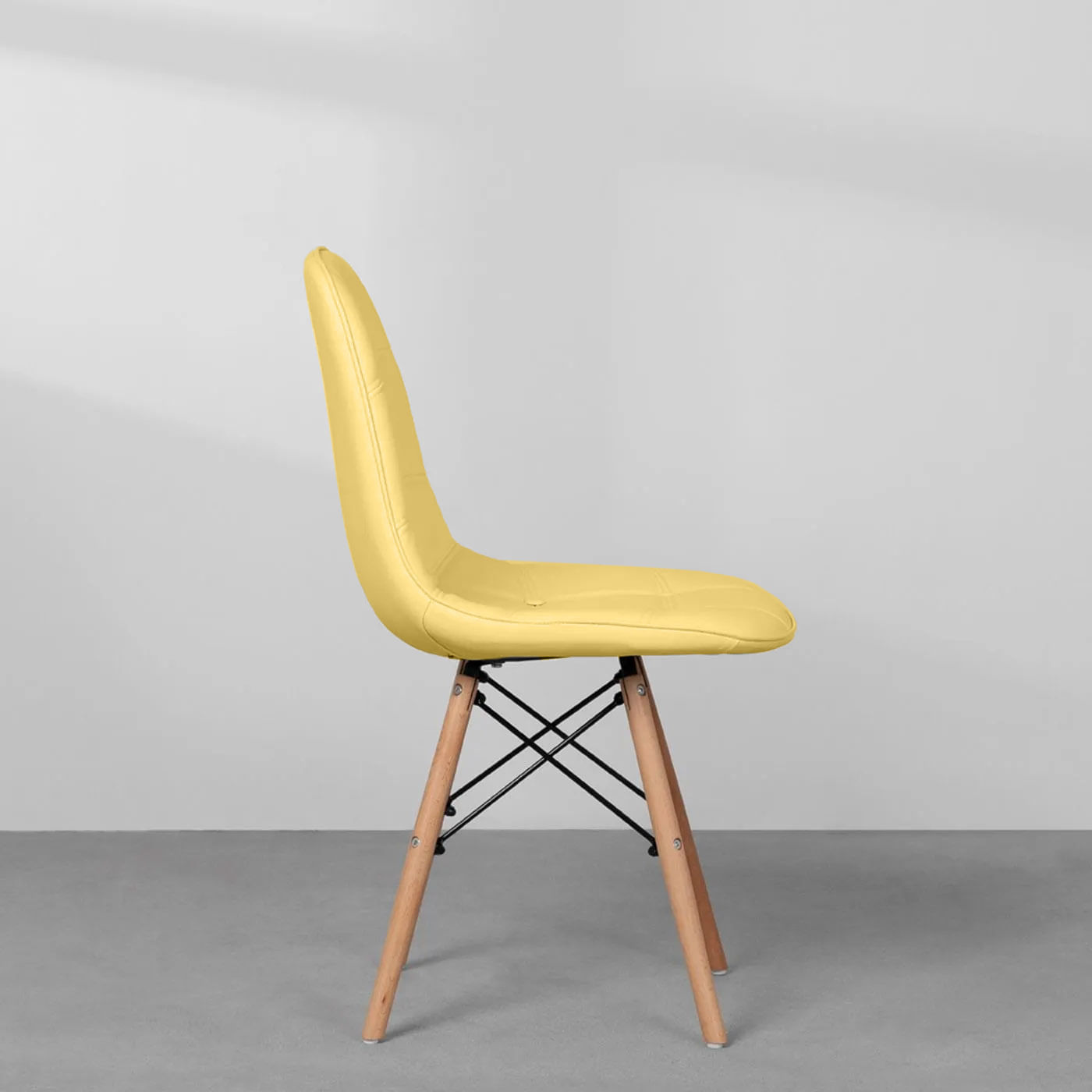 cadeira-eiffel-botone-amarela