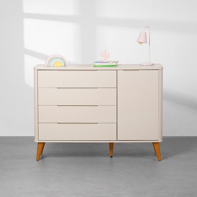 comoda-boom-4-gavetas-com-porta-e-pes-em-madeira-mel-areia