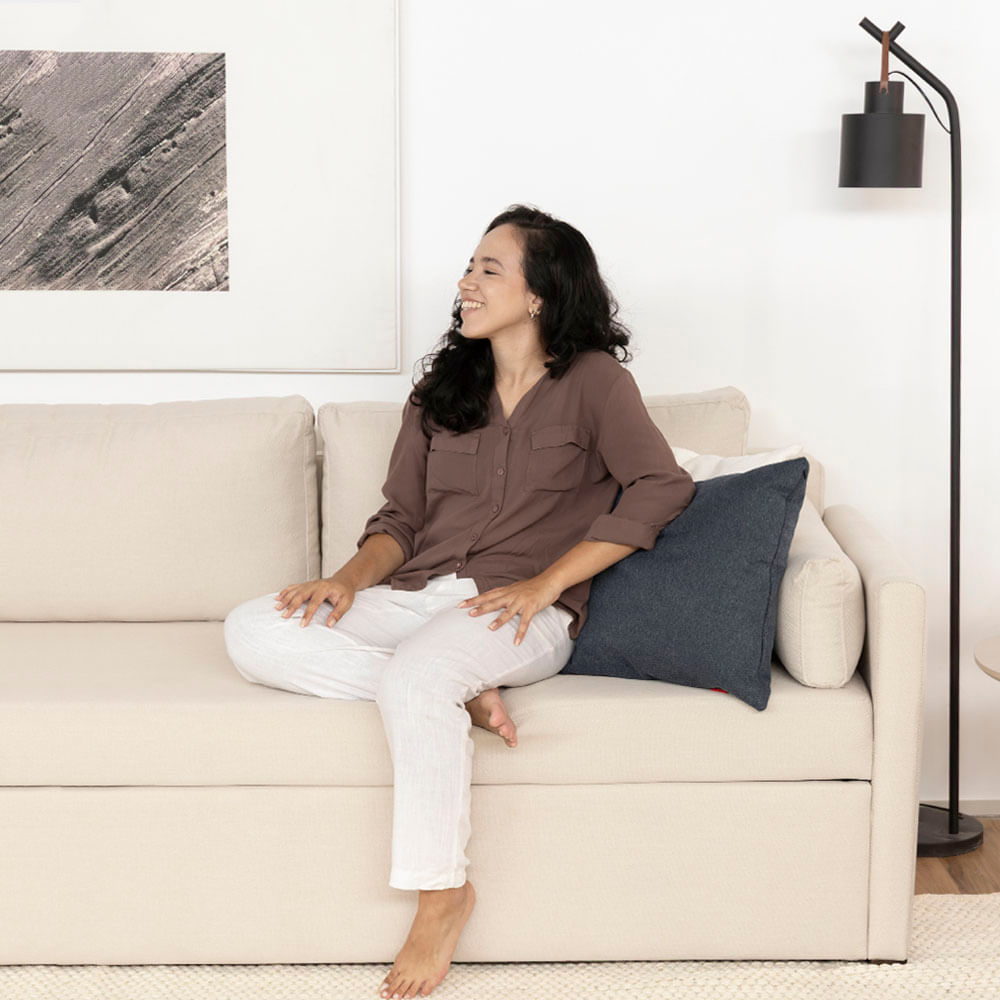 2026_luminaria_belt_preta_e_sofa_lipo_aveia