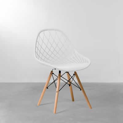 Cadeira-Kaila-com-Base-em-Madeira-–-Brancaedit