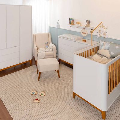 kit-quarto-infanti--l-boom-com-pes-square-mel---berco---guarda-roupa---poltrona-e-puff-ginga---comoda-