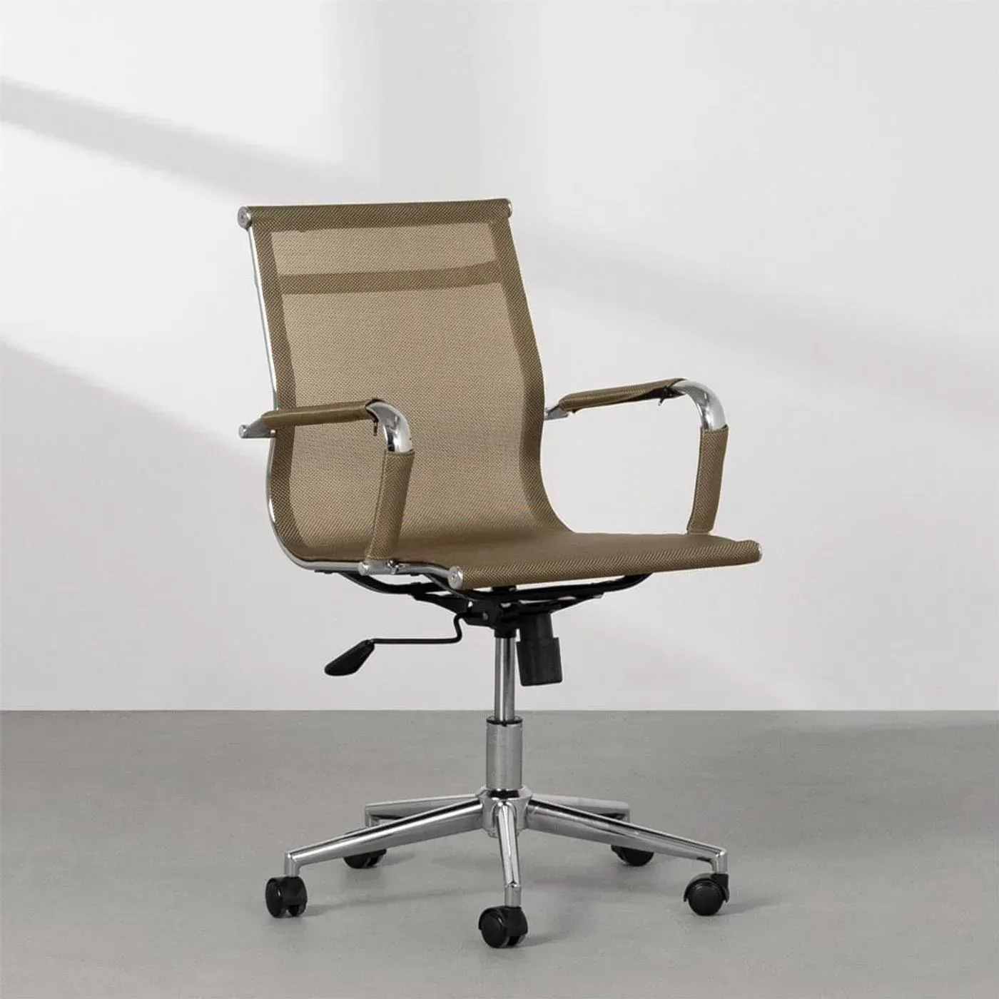conjunto-bancada-136cm-modulo-gavetas-louro-freijo-cadeira-de-escritorio-noruega-cobre-baixa